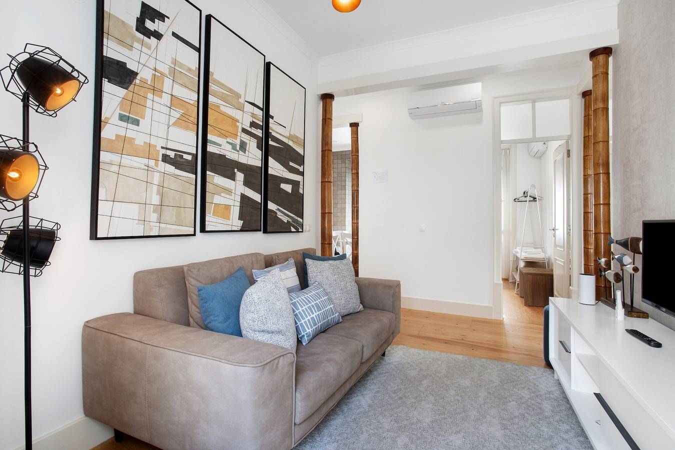 Appartamento intero, Appartamento "Casa Ribeiro - Escandinavo" con balcone e Wi-Fi in Praia da Nazaré, Nazaré