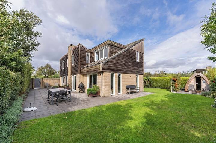 Villa für 8 Personen, mit Sauna und Terrasse sowie Pool und Garten auf Texel