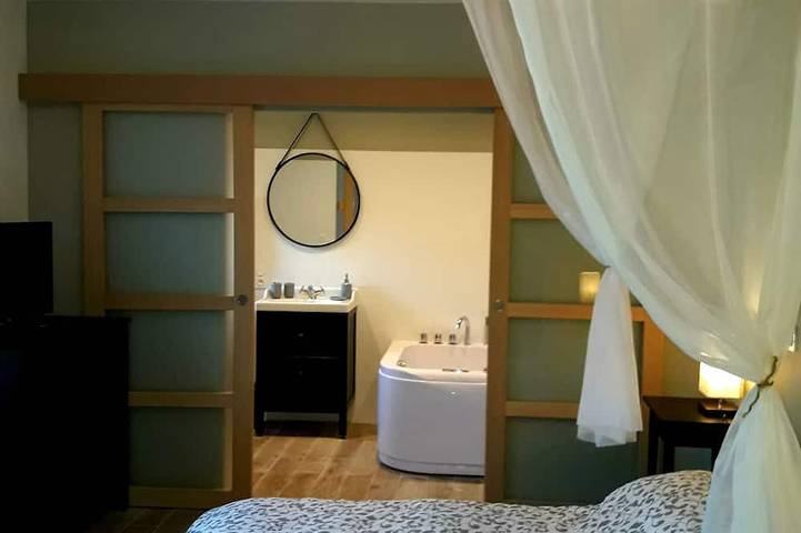 Air-conditioned villa with heated pool just for you! in Mirabel-aux-Baronnies, Nyons region