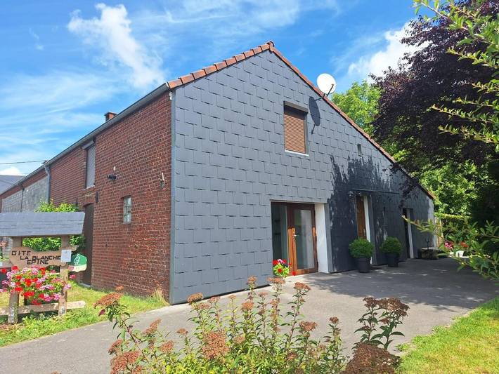 Location de vacances pour 4 personnes, avec vue et jardin, adapté aux familles à Momignies - 3