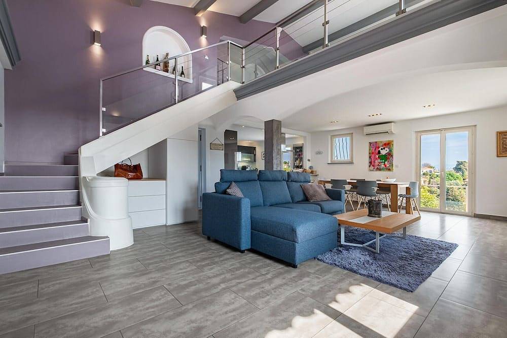 Gorgeous home in Saint-Laurent-du-Var in Saint-Laurent-du-Var, Mittelmeerküste (Frankreich)