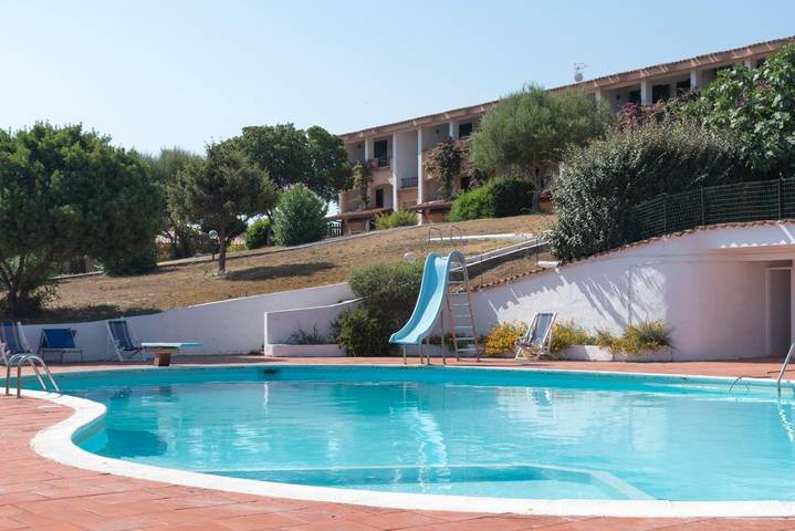 Gîte pour 6 personnes, avec piscine et bassin pour enfant ainsi que vue et jardin, animaux acceptés dans Cala Bitta - 2