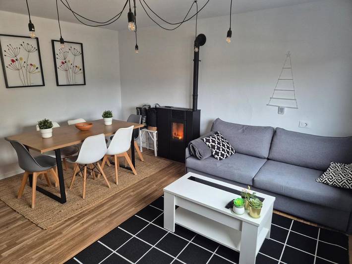 Casa de vacaciones para 6 personas, con balcón y piscina - 1