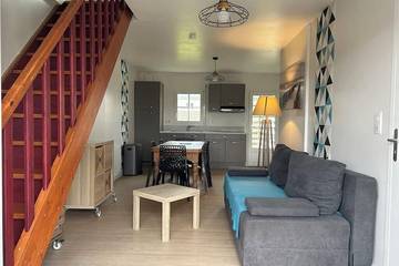 Gîte pour 4 personnes, avec jardin dans Plage Kerou