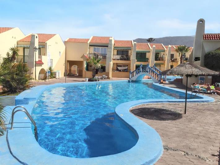 Apartment for 4 people, with pool and terrace in Mare Verde