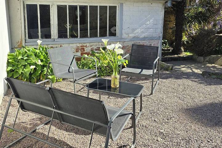 Location de vacances pour 8 personnes, avec jardin à Plancoët