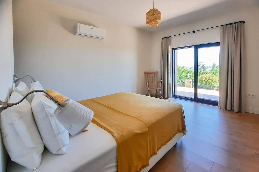 Private property with panoramic views, huge pool in Manavgat, Antalya Province