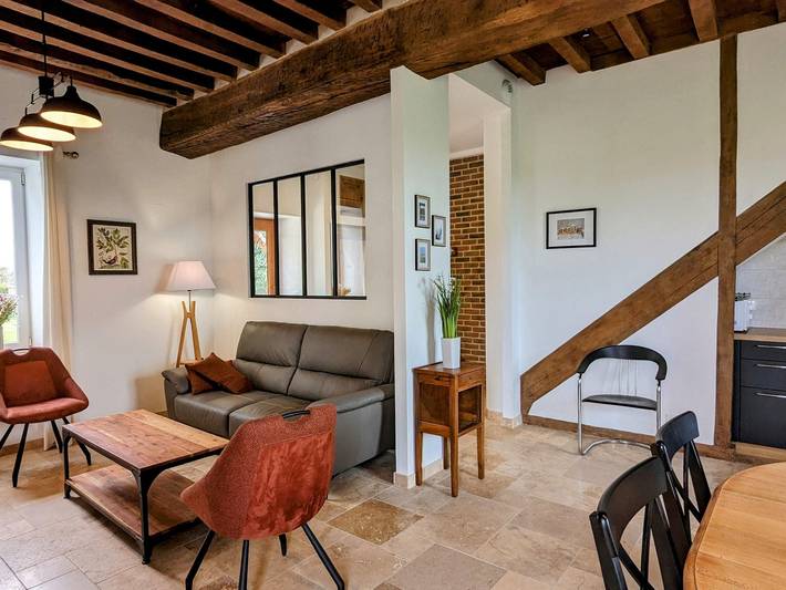 Casa renovada con jardín, chimenea, aparcamiento y wifi cerca de Beaune in Vignoles, Beaune region