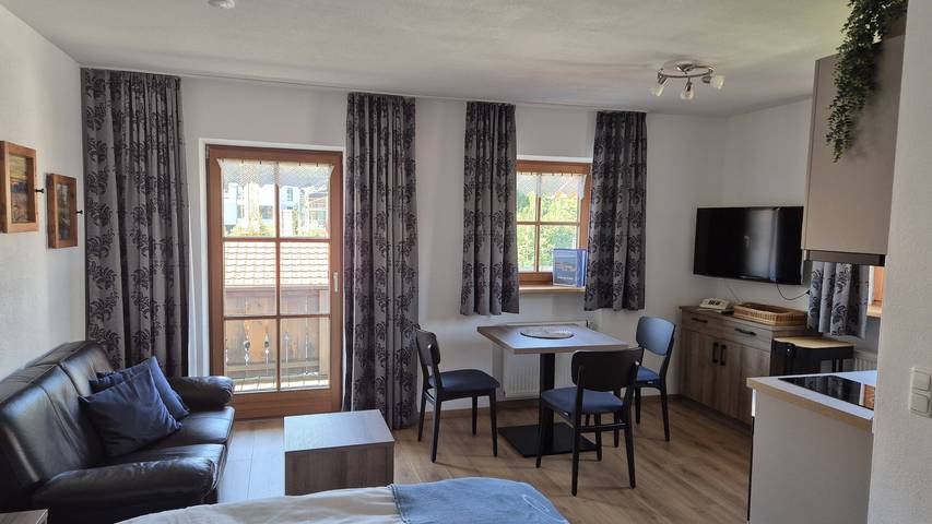 Apartamento vacacional entero, Apartamento de vacaciones para 2 personas con jardín in Prien, Prien am Chiemsee
