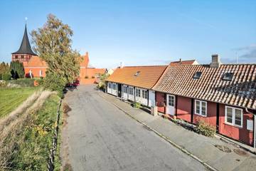 Ferienhaus für 4 Personen, mit Garten in Svaneke