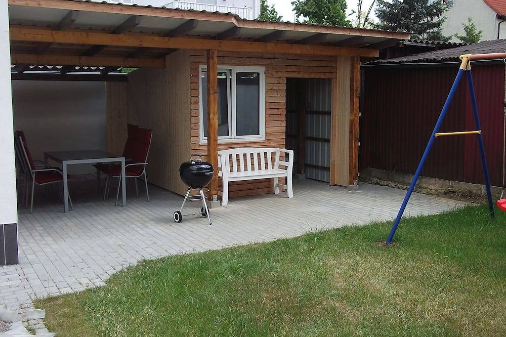 Ganze Wohnung, Nelke -  Ferienwohnungen Flora, kleines Apartment unter dem Dach in Bad Windsheim, Steigerwald