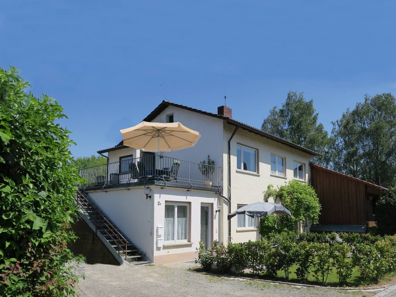 Ganze Wohnung, Ferienwohnung 'D1, 75qm' mit privater Terrasse, Gemeinschaftsgarten und Wi-Fi in Konstanz, Obersee (Bodensee)