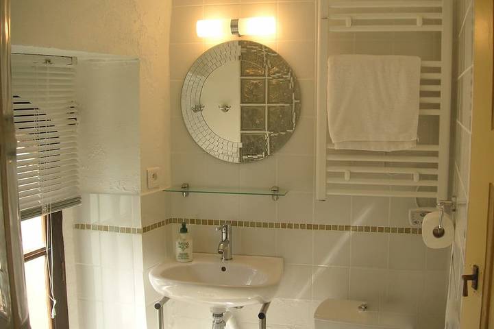 Gîte pour 3 personnes, avec jardin et balcon à Vivès - 4