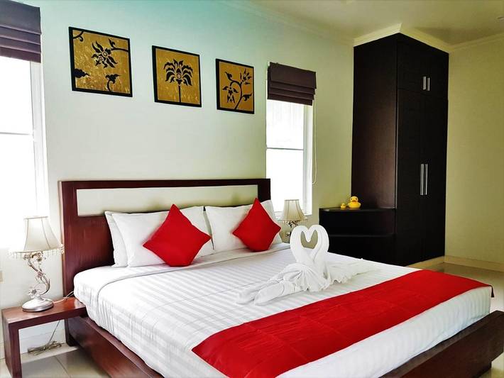 Location de vacances pour 6 personnes, avec jacuzzi ainsi que terrasse et piscine à Karon Beach - 3