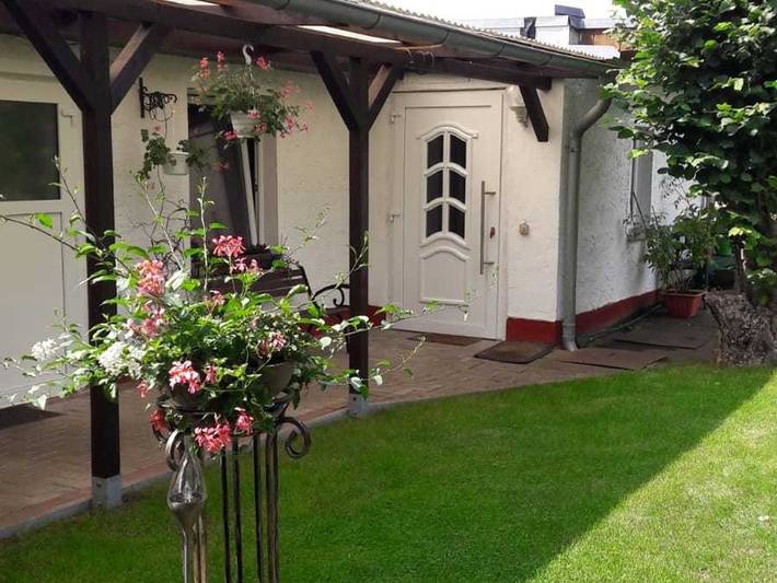 Bungalow für 2 Personen, mit Garten
