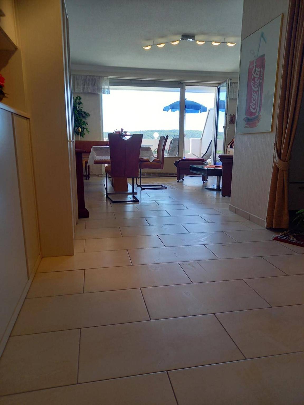 Appartement 'Seeappartement Sorpeglück' met uitzicht op het meer, balkon en zwembad, foto 15