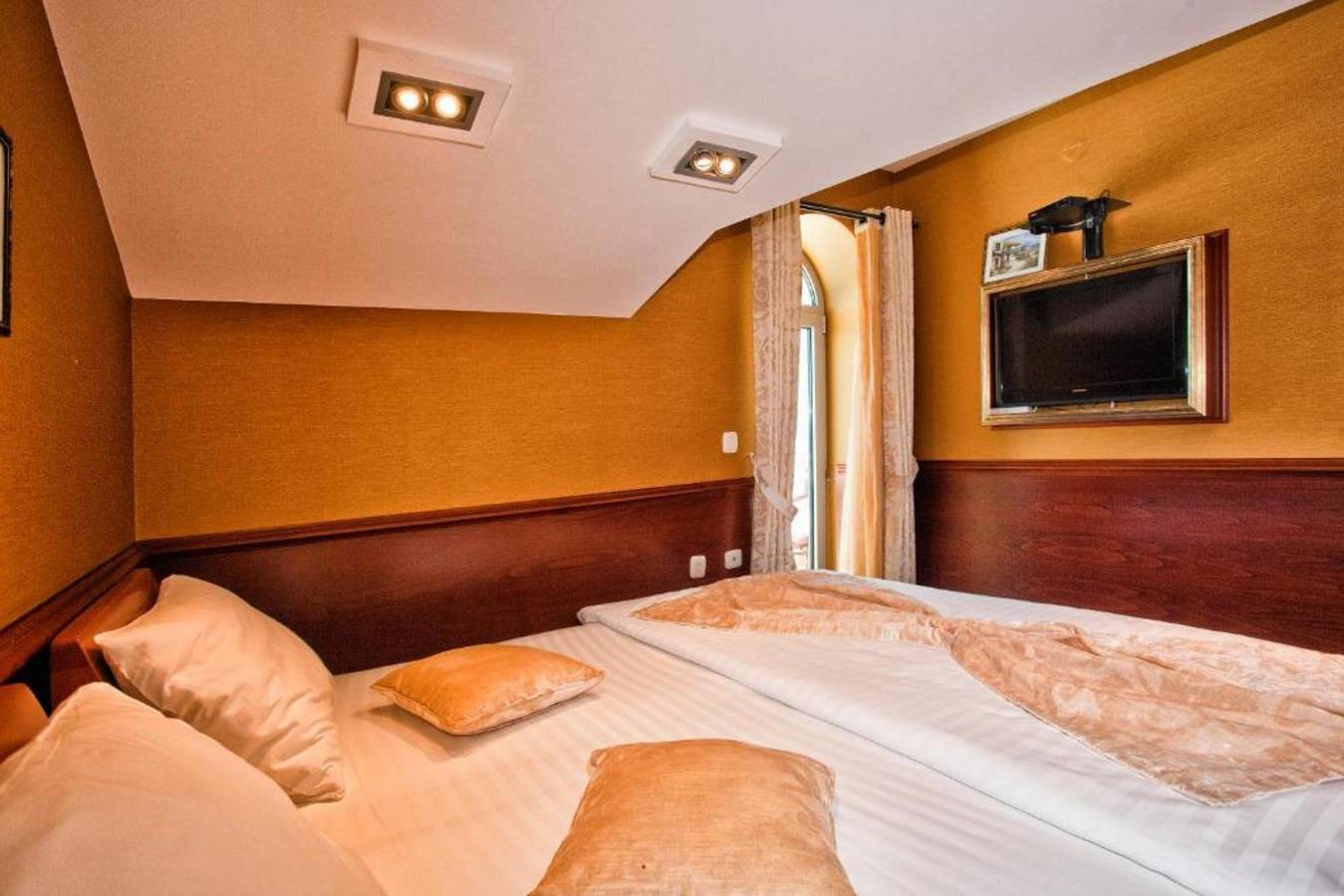 Seaview room in luxury villa with private beach in Tivat, Opština Tivat