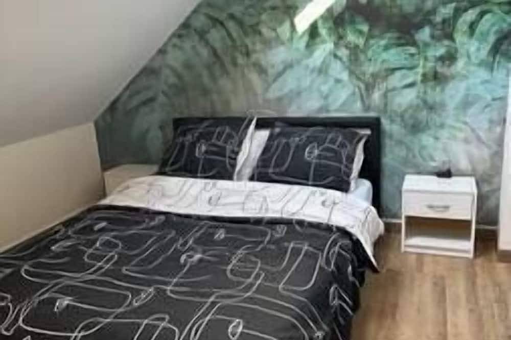 Entire apartment, Love House Spa 6 - Paris 93 in Aulnay-sous-Bois, Seine-Saint-Denis