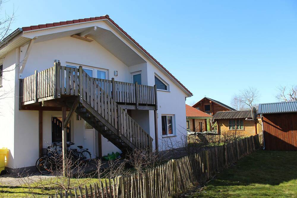 Ganze Wohnung, Exklusive Ferienwohnung Boddenblick in Haus Boddensonne in Bodstedt, Fuhlendorf