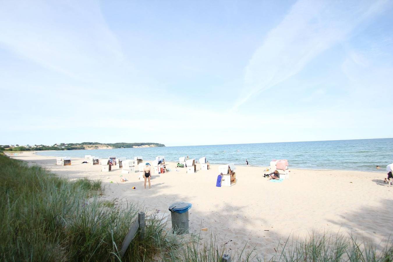 Ganze Wohnung, Nur 100 m zum Strand, Fewo mit Balkon - App. Eldena Fewo 15 in Lobbe, Mönchgut