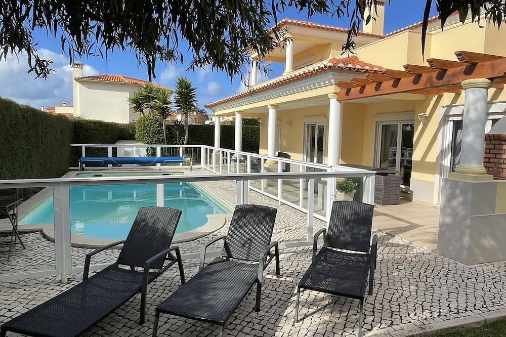 Villa Rosie - Luxusvilla mit 4 Schlafzimmern und eigenem Pool in Praia Del Rey in Amoreira, Leiria District