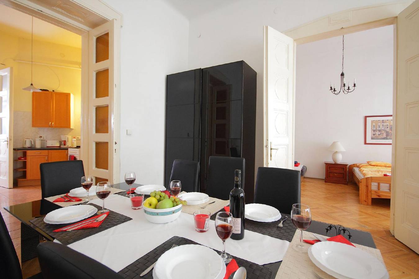 Ganze Ferienwohnung, Komfortable Wohnung in Erzsébetváros, in der Nähe der St. Stephansbasilika in Budapest, Mittelungarn