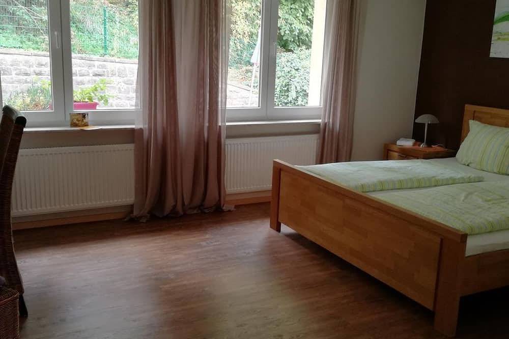 Doppelzimmer 1 - Gästehaus Erlenwein in Leinsweiler, Trifelsland