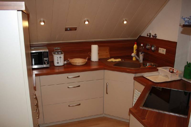 Ganze Ferienwohnung, Ferienwohnung Edenheiser - Ferienwohnung, 76qm, 2 Schlafzimmer, 1 Wohn-/Schlafzimmer, max. 5 Erwachsene + 2 Kinder in Münsingen, Neckar-Alb