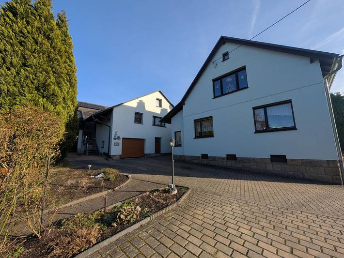 Ganze Ferienwohnung, Ferienwohnungen Am Waldweg - 1-Raum-Appartement mit Kochnische 2.Og in Auerbach, Chemnitz und Umgebung