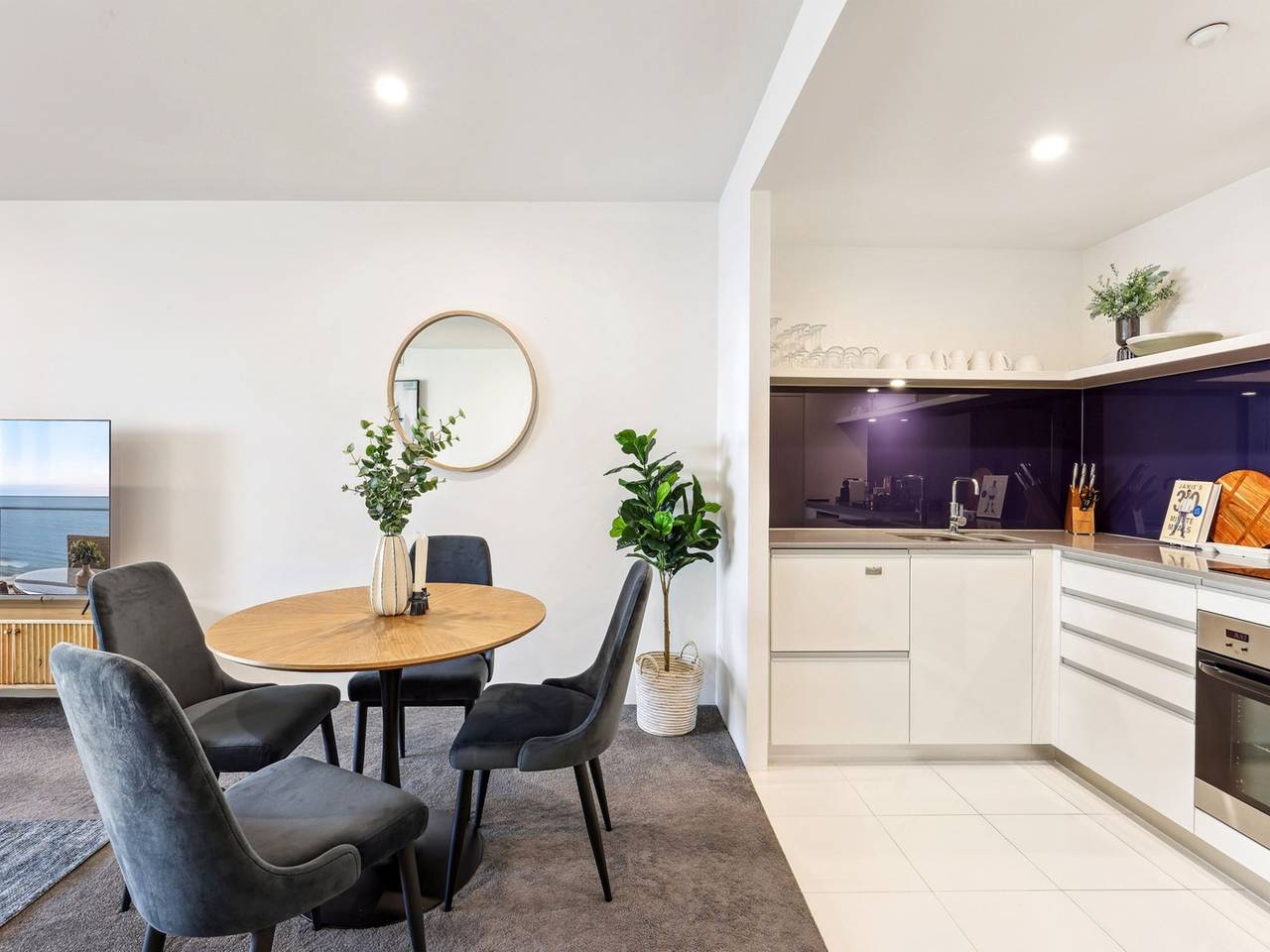 Ganze Wohnung, Circle on Cavill Luxe 2-Bed with Views & Pool in Surfers Paradise, Queensland