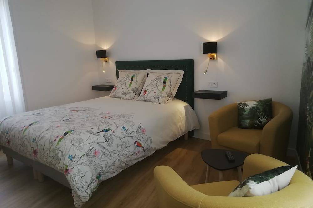 Apartamento entero, In the heart of the city Gîte \"La cour des trois rois\" (The court of the three kings) in Villedieu-les-Poêles, Côte de la Déroute