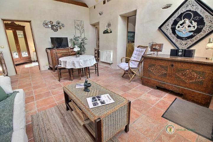 Location de vacances pour 3 personnes, avec jardin ainsi que terrasse et vue à Saint-Martin-des-Prés - 4
