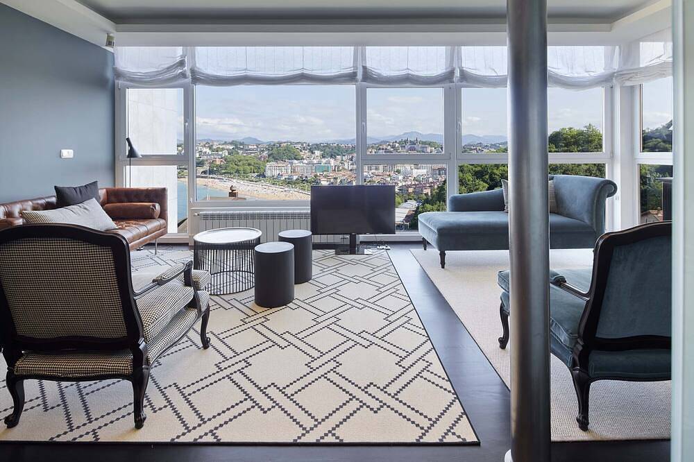 Appartamento intero, Santa Klara by Feelfreerentals in Playa de la Concha, San Sebastian