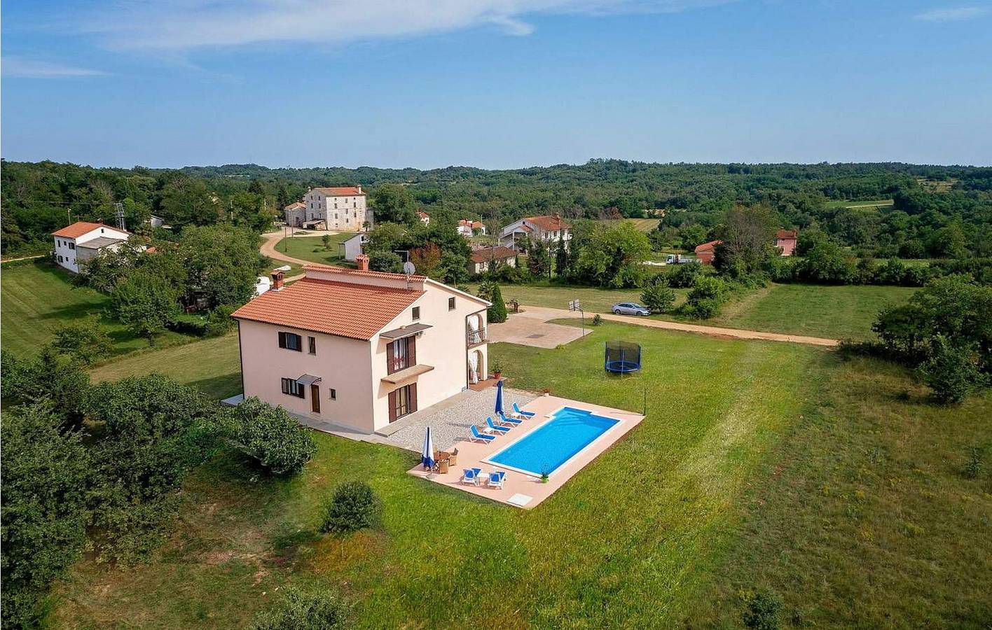 Hel semesterlägenhet, Lägenhet för 6 Personer med terass in Brajkovići, Central Istria