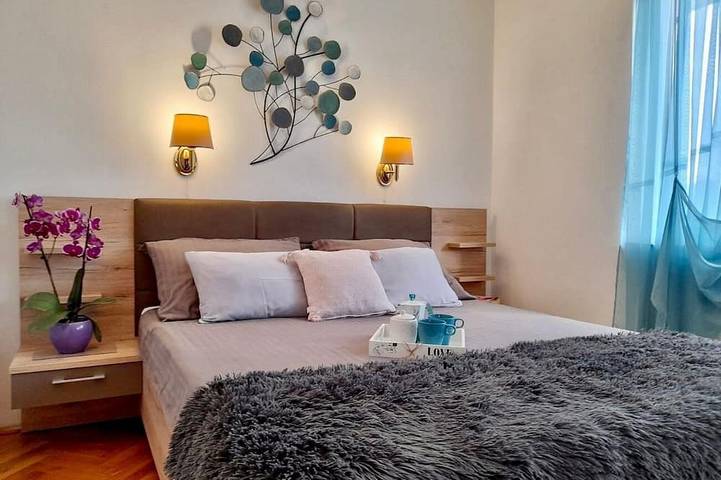 Entire apartment, Two bedroom apartment with terrace Baška, Krk in Baska, Krk