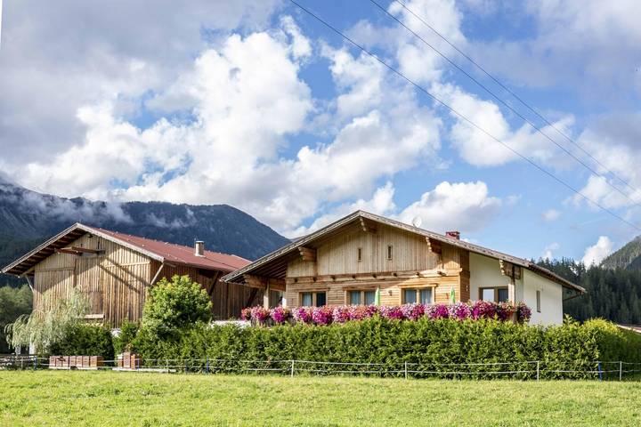 Ferienwohnung für 4 Personen, mit Balkon in Längenfeld