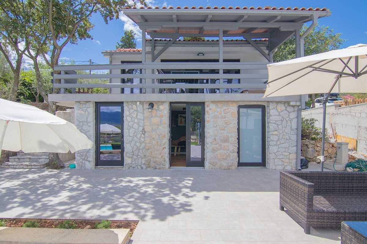 Maison Erika (41918-K1) in Poljé, Krk