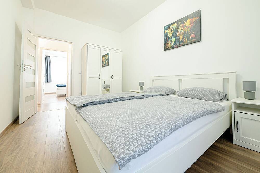 Ganze Wohnung, Spacious 3-bedroom apartment in tranquil Debrecen with garden in Debrecen, Hajdú-Bihar megye