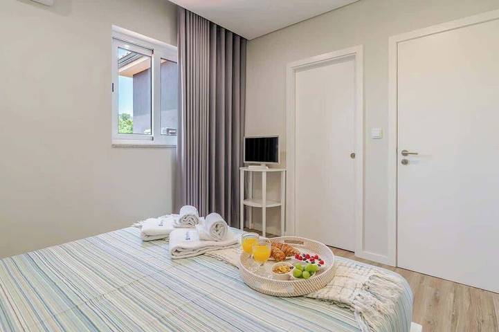 Location de vacances pour 21 personnes, avec balcon ainsi que jardin et piscine dans Santa Marinha do Zêzere - 4