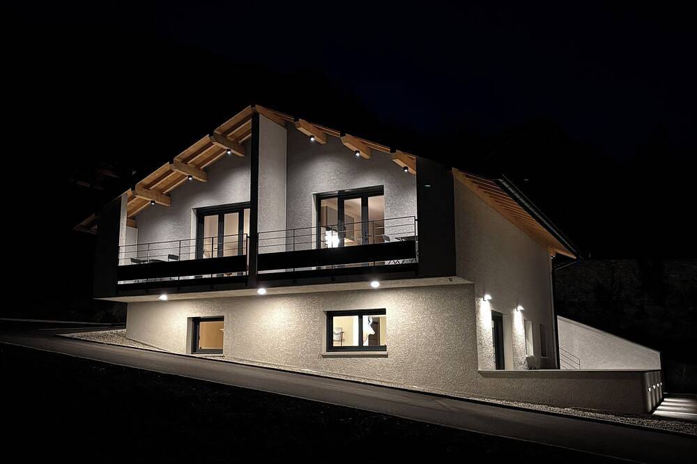 Entire apartment, Les Loges de Sainte-Anne - Apartment n°1 - 6 people in Saint-Michel-de-Maurienne, Saint-Jean-de-Maurienne region