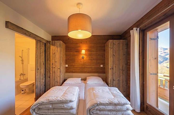 Chalet pour 8 personnes, avec terrasse à Saint-François-Longchamp - 2