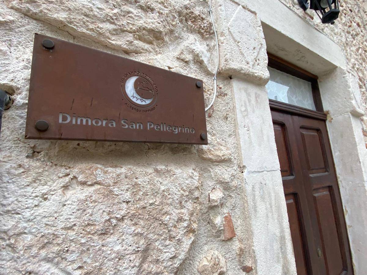 Double Room with Private Bathroom in Caporciano, Gran Sasso