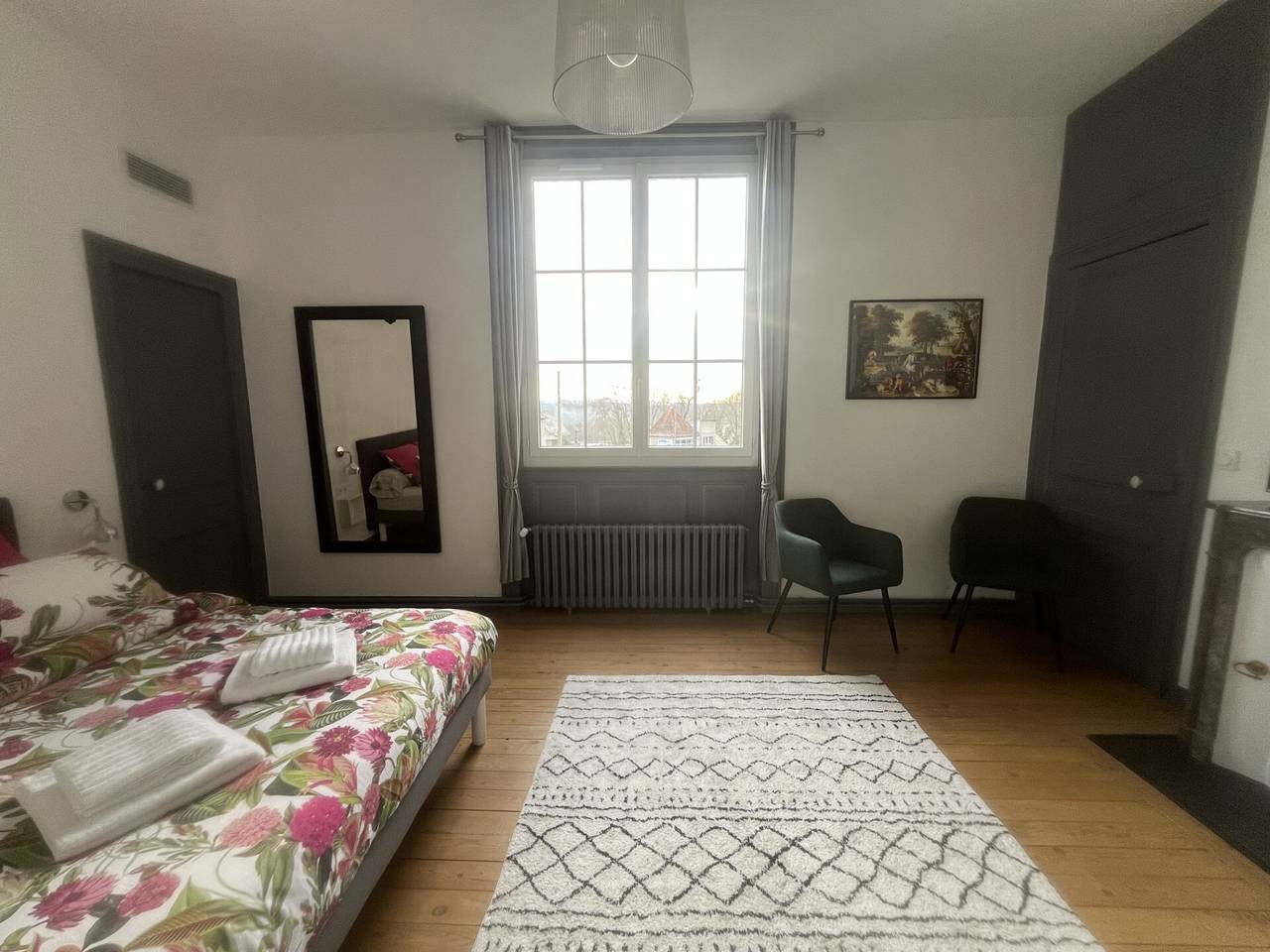 Chambre d'hôtes 5 avec terrasse partagée, Wi-Fi et climatisation in Joze, Région de Thiers