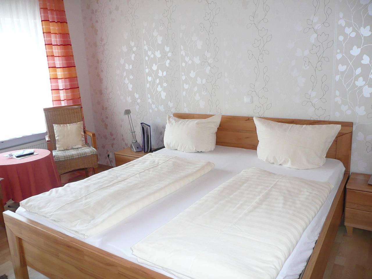 Appartement de vacances entier, Doppelzimmer Dusche/Wc - Balkon in Traben-Trarbach, Région de Bernkastel-Kues