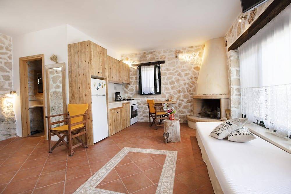 Casa in pietra di nuova costruzione, vista mozzafiato, vicino al naufragio e alla grotta blu in Zante