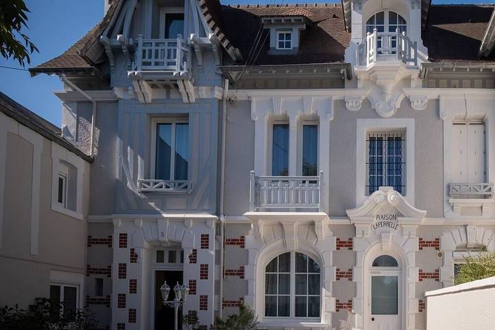 Villa pour 16 personnes, avec Balcon ainsi que Jacuzzi et Jardin à Cabourg