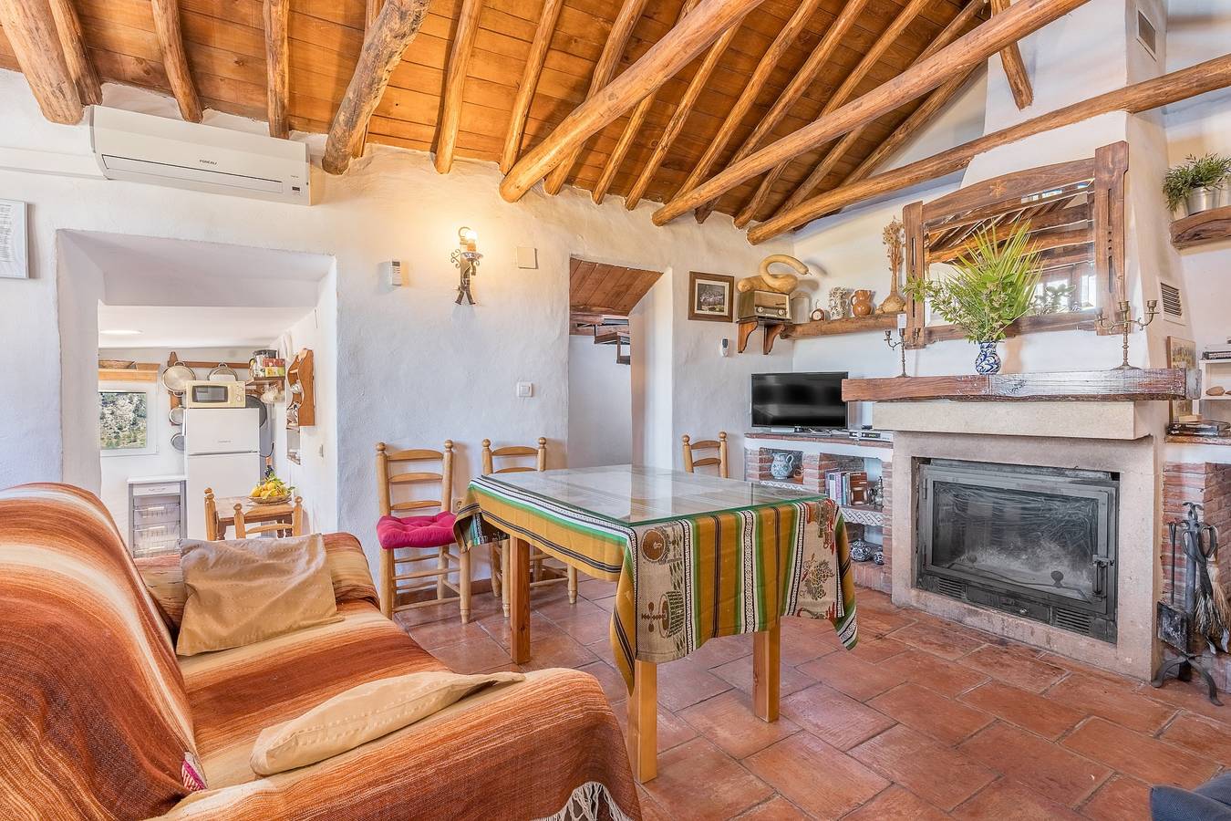 Casa rural 'Casa El Concejo' con vistas a la montaña, Wi-Fi y aire acondicionado in Cónchar, Provincia de Granada