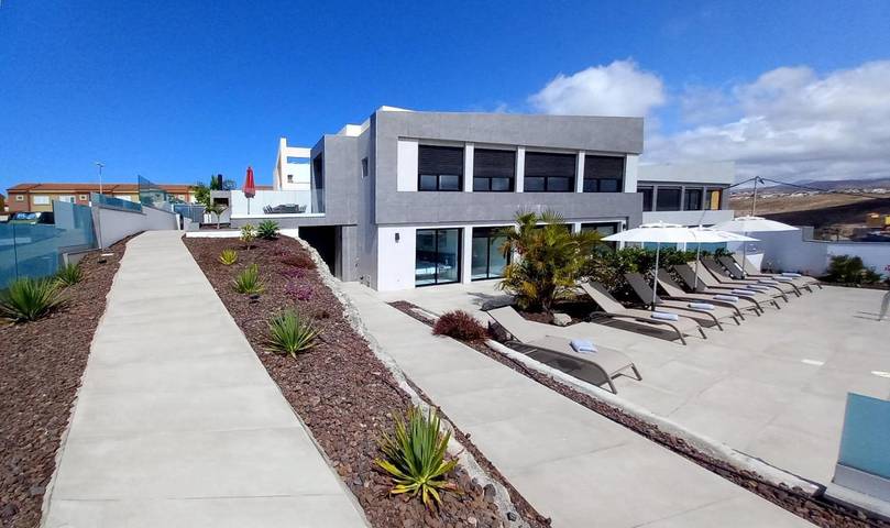 Chalet para 14 personas, con piscina además de jardín y vistas en Gran Canaria - 3