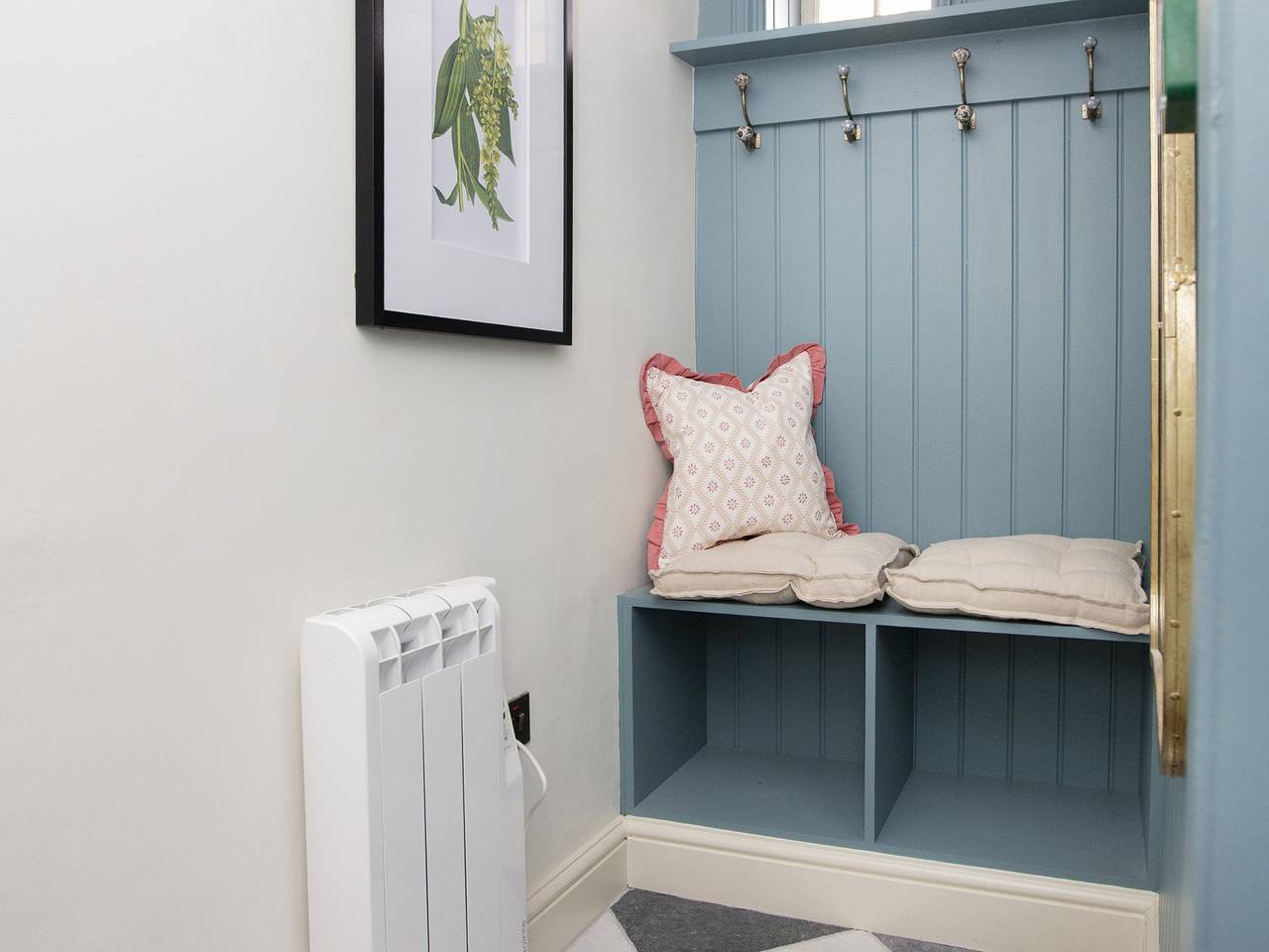 Entire apartment, Apartment 1, 86 Dyer Street in Cirencester, Gloucestershire