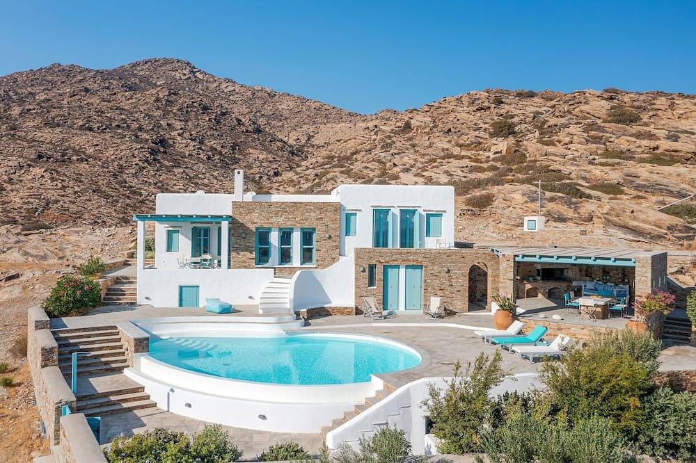 Holiday Rental for 8 People in Ios, Cyclades
